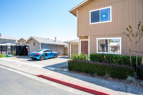 208 Main Cir, Ukiah, CA 95482 photo 2