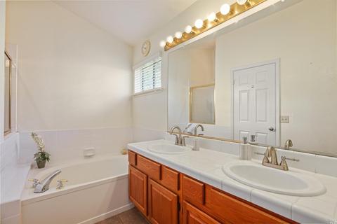 557 Bald Eagle Dr, Vacaville, CA 95688 photo 32