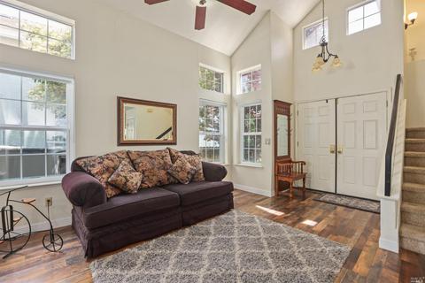 557 Bald Eagle Dr, Vacaville, CA 95688 photo 6