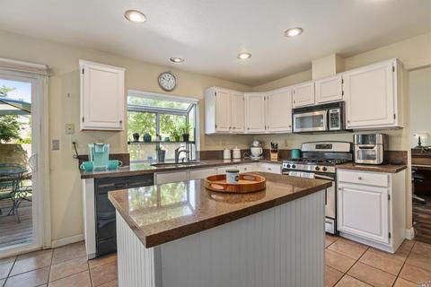 557 Bald Eagle Dr, Vacaville, CA 95688 photo 22