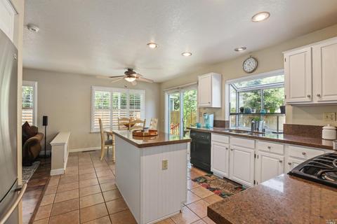 557 Bald Eagle Dr, Vacaville, CA 95688 photo 23