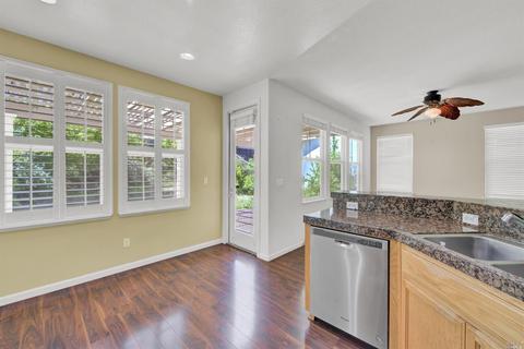 858 Walden Ct, Fairfield, CA 94533 photo 40