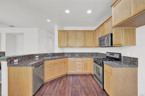 858 Walden Ct, Fairfield, CA 94533 photo 36