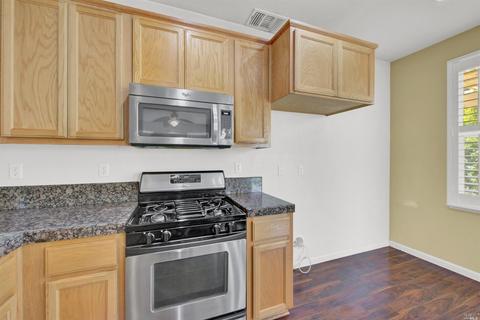 858 Walden Ct, Fairfield, CA 94533 photo 41