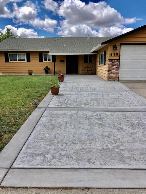 415 Calmace Dr, Dixon, CA 95620 photo 2