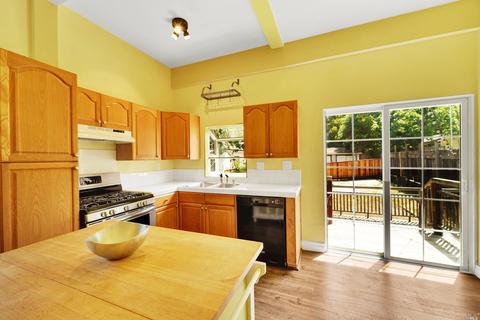 939 Kentucky St, Vallejo, CA 94590 photo 7