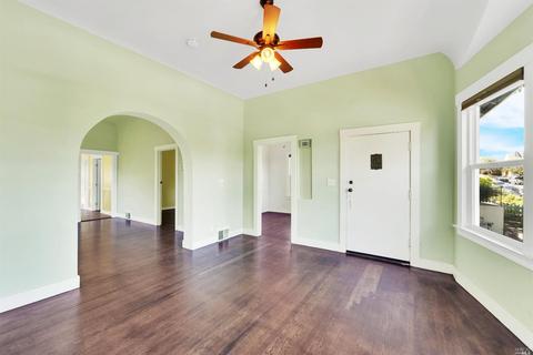 939 Kentucky St, Vallejo, CA 94590 photo 2