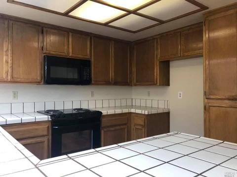 235 Cayetano Dr, Windsor, CA 95492 photo 4