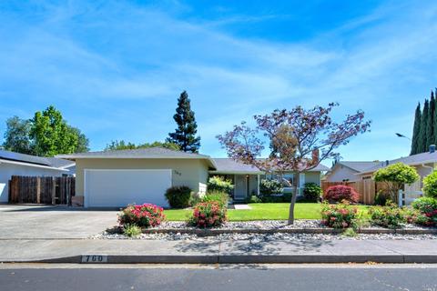 760 Corte Alhambra, Vacaville, CA 95688 photo 2