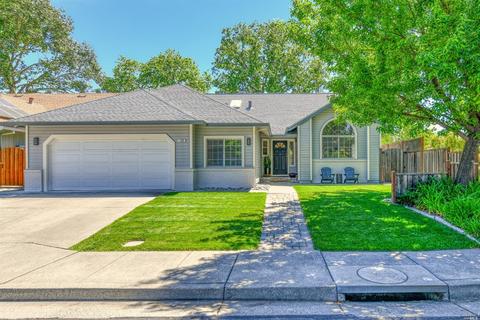 400 Skylark St, Windsor, CA 95492 photo 1