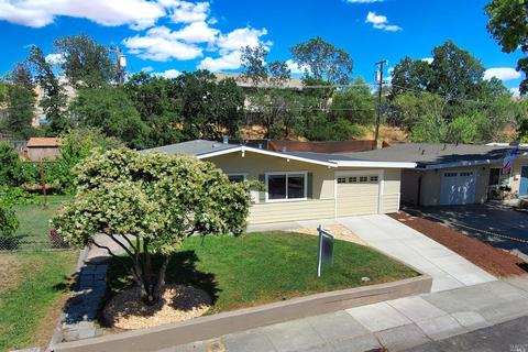 269 Circle Dr, Vacaville, CA 95688 photo 2