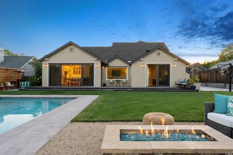 9592 Vancouver Ln, Windsor, CA 95492 photo 72