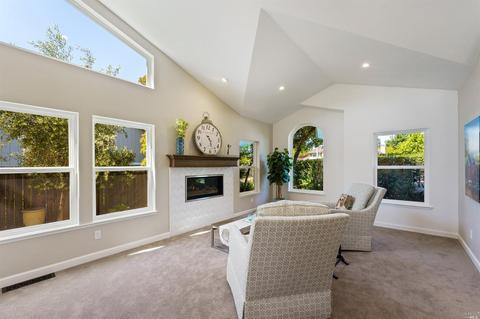 9592 Vancouver Ln, Windsor, CA 95492 photo 7