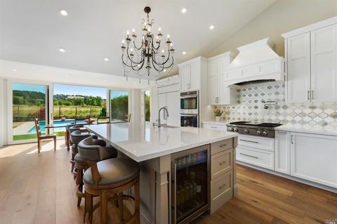 9592 Vancouver Ln, Windsor, CA 95492 photo 12