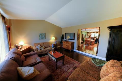 1109 Daniel Dr, Petaluma, CA 94954 photo 4