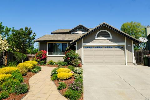 1109 Daniel Dr, Petaluma, CA 94954 photo 1