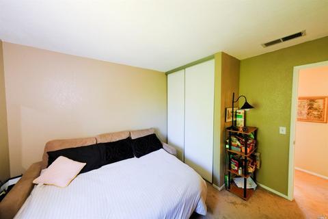 1109 Daniel Dr, Petaluma, CA 94954 photo 17