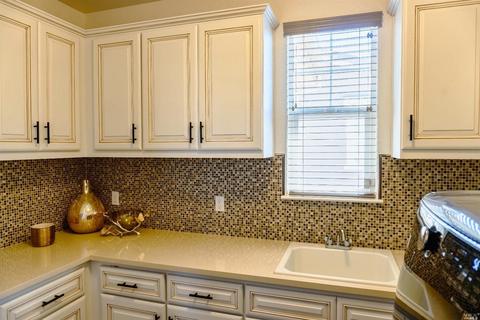 427 Syracuse Ct, Fairfield, CA 94534 photo 9