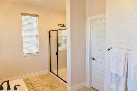 427 Syracuse Ct, Fairfield, CA 94534 photo 8