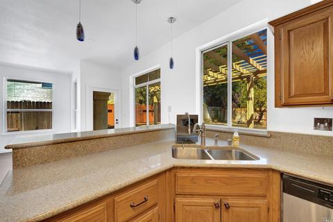 207 Shadowhawk Ct, Vacaville, CA 95688 photo 18