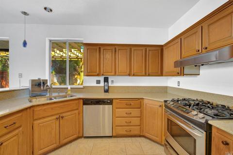207 Shadowhawk Ct, Vacaville, CA 95688 photo 16