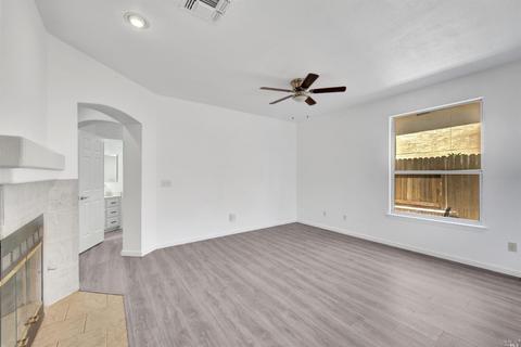 207 Shadowhawk Ct, Vacaville, CA 95688 photo 13