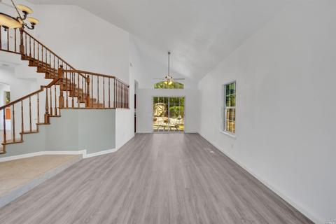 207 Shadowhawk Ct, Vacaville, CA 95688 photo 5