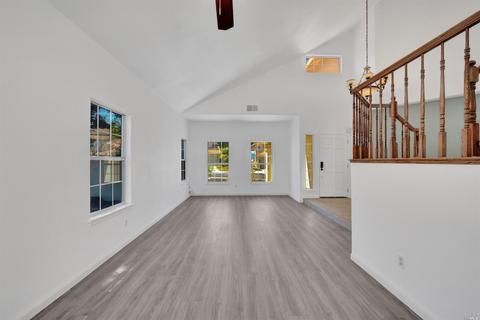 207 Shadowhawk Ct, Vacaville, CA 95688 photo 8