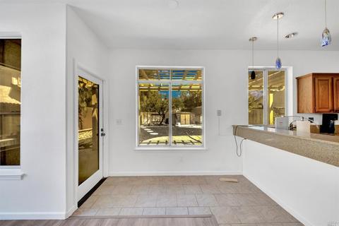 207 Shadowhawk Ct, Vacaville, CA 95688 photo 14