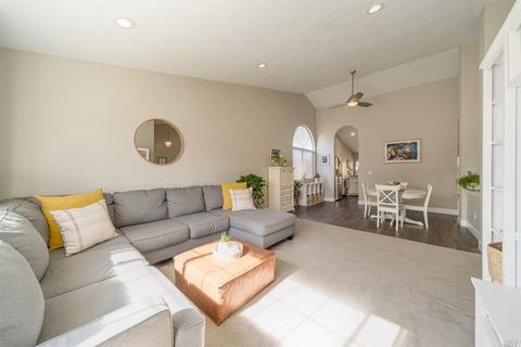 132 Melva Ct, Windsor, CA 95492 photo 3