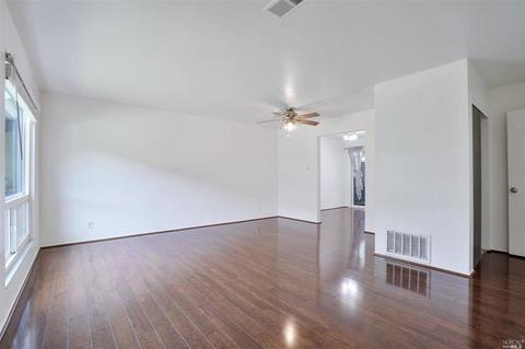 3422 Willis Dr, Napa, CA 94558 photo 3