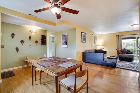 809 Maple Dr, Petaluma, CA 94954 photo 5