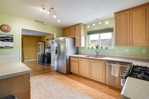 809 Maple Dr, Petaluma, CA 94954 photo 12