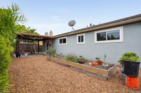 809 Maple Dr, Petaluma, CA 94954 photo 33