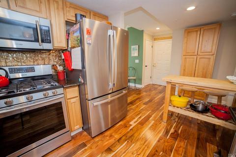 1360 E 7th St, Benicia, CA 94510 photo 4