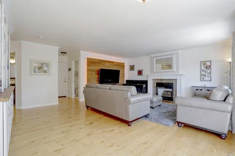 9213 Piccadilly Cir, Windsor, CA 95492 photo 9
