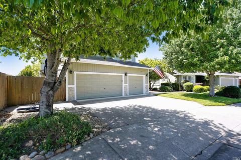 9213 Piccadilly Cir, Windsor, CA 95492 photo 2