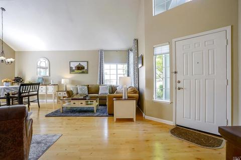 9213 Piccadilly Cir, Windsor, CA 95492 photo 7