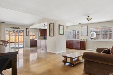 1110 Granada St, Vallejo, CA 94591 photo 4