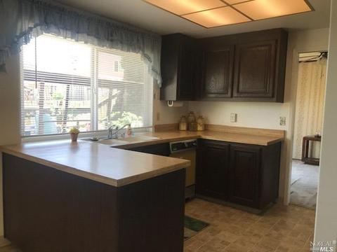 27 Barkley Ct, Vallejo, CA 94591 photo 11
