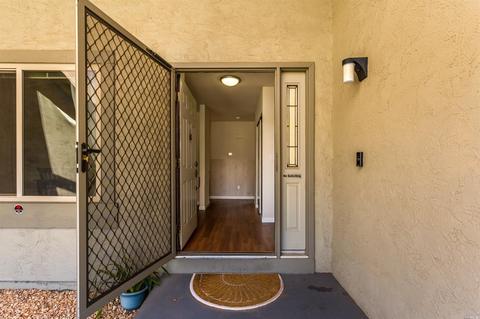 1604 Foothill Pl, Fairfield, CA 94534 photo 5
