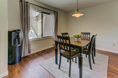 1604 Foothill Pl, Fairfield, CA 94534 photo 11