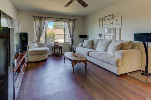 1604 Foothill Pl, Fairfield, CA 94534 photo 8