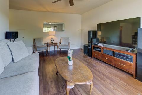 1604 Foothill Pl, Fairfield, CA 94534 photo 9