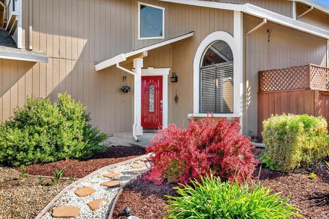 203 Othello Ct, Windsor, CA 95492 photo 4