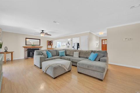 1542 Basque Ct, Napa, CA 94559 photo 12
