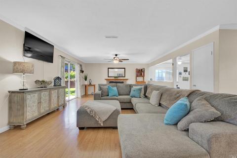 1542 Basque Ct, Napa, CA 94559 photo 11