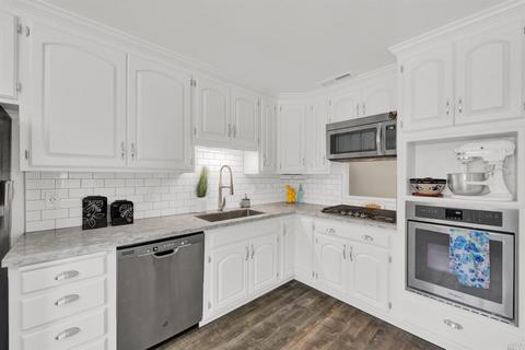 1542 Basque Ct, Napa, CA 94559 photo 21