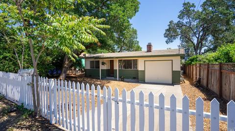 300 E Thomson Ave, Sonoma, CA 95476 photo 2