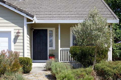 613 Smoketree Ct, Windsor, CA 95492 photo 2